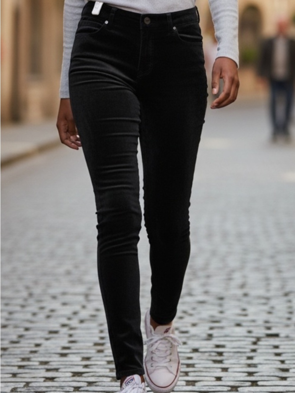 NYDJ Women’s Skinny Jeans in Black